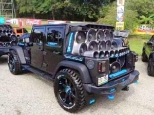 raila-campaign-car